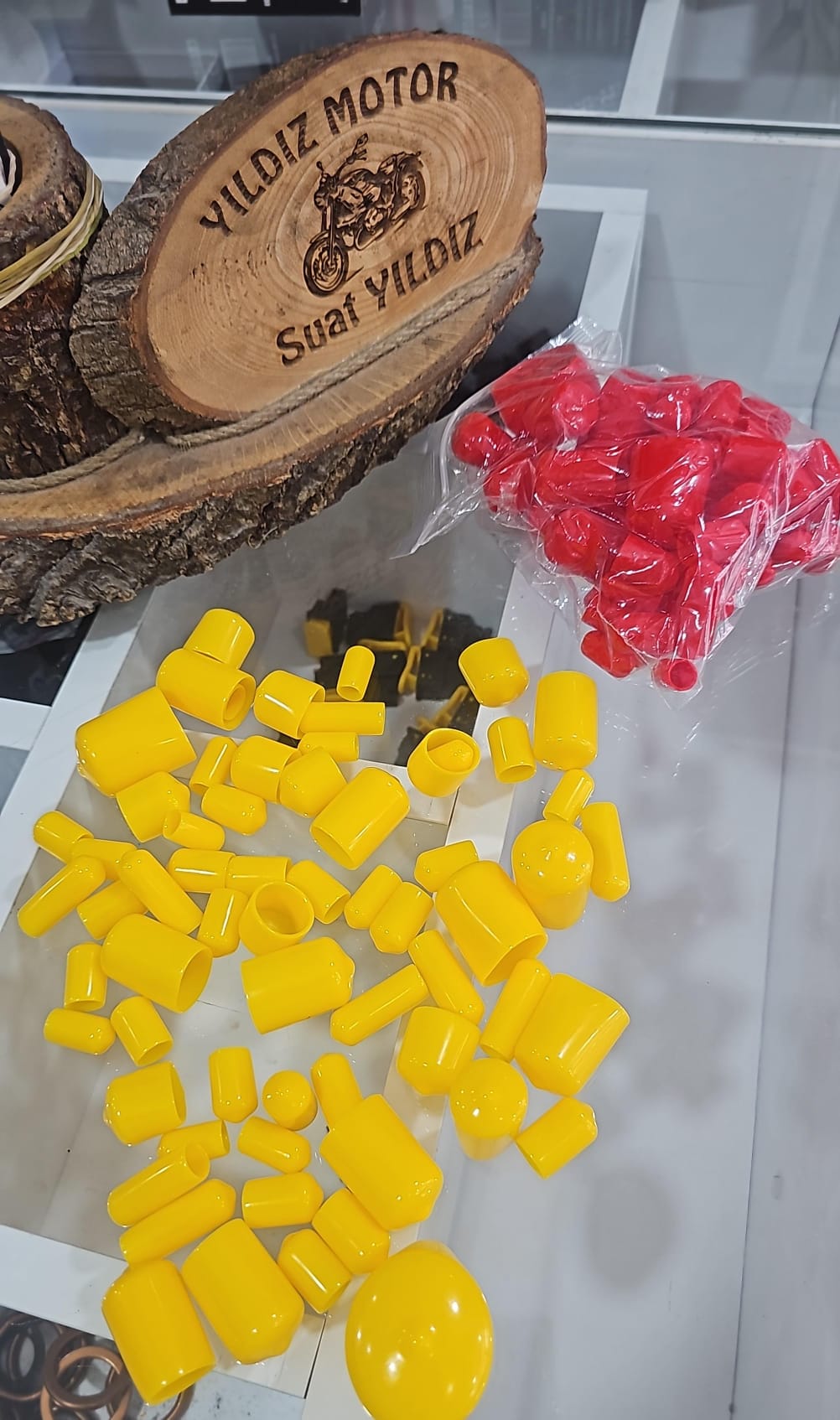 Universal Motosiklet Vida Kapak Tapa Takımı Silikon Kırmızı 60 Parça